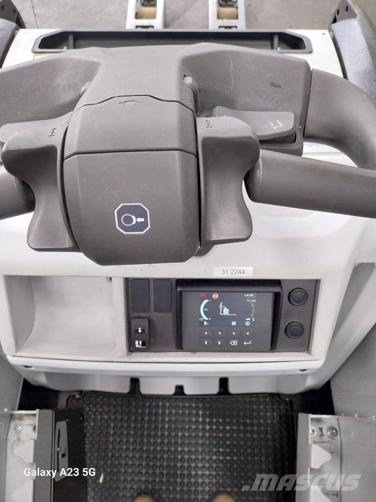 UniCarriers PLR200 Nízkozdvižný vozík s plošinou