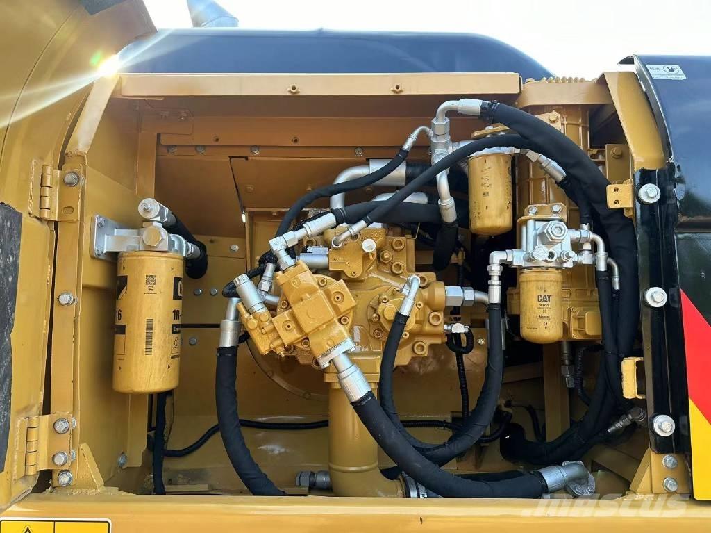 CAT 330 D Pásová rýpadla
