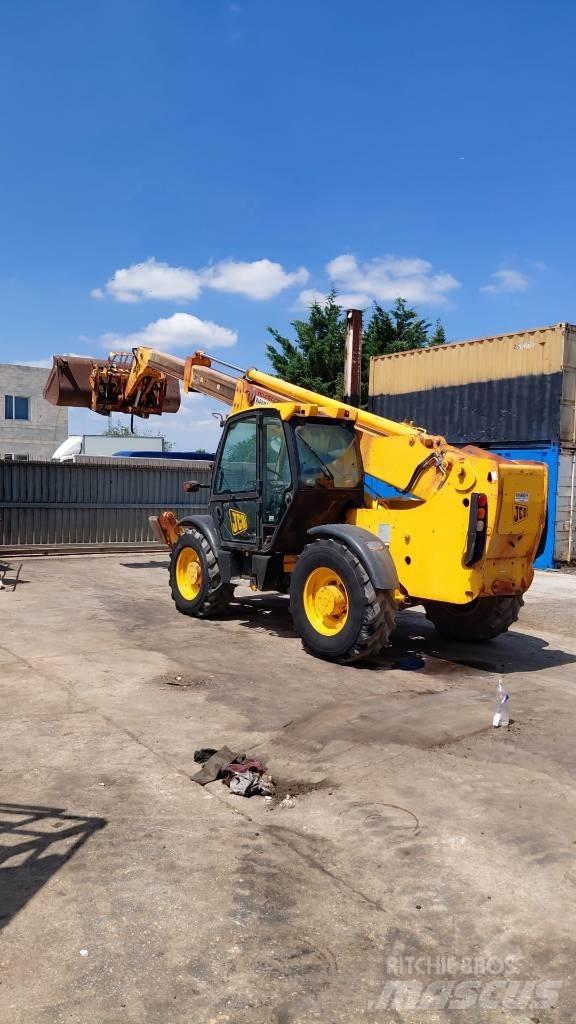 JCB 535-125 Teleskopické manipulátory