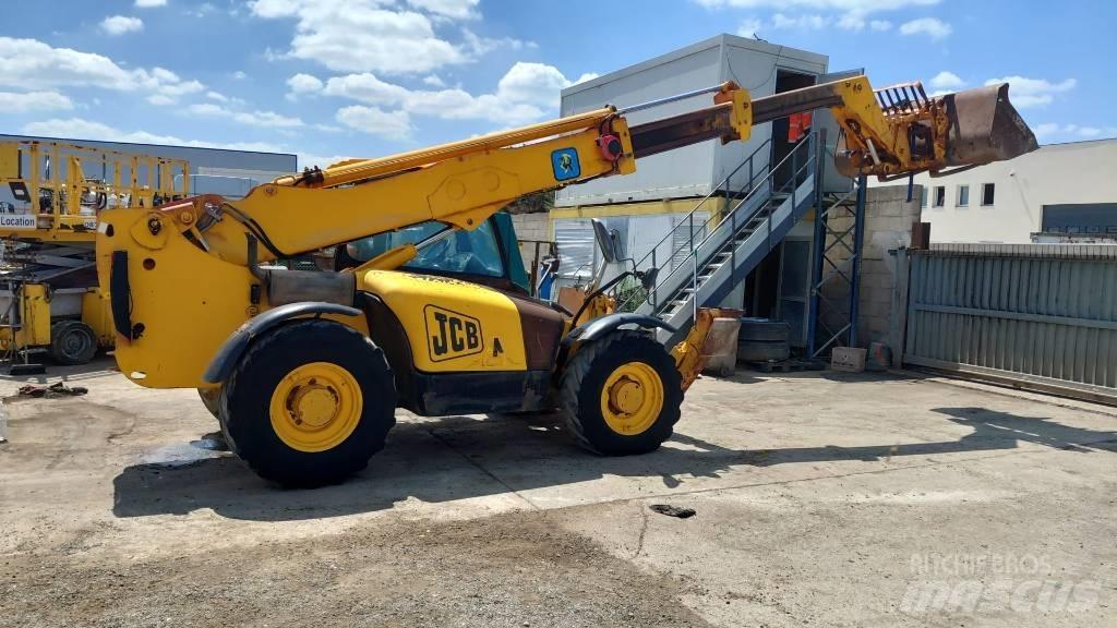 JCB 535-125 Teleskopické manipulátory