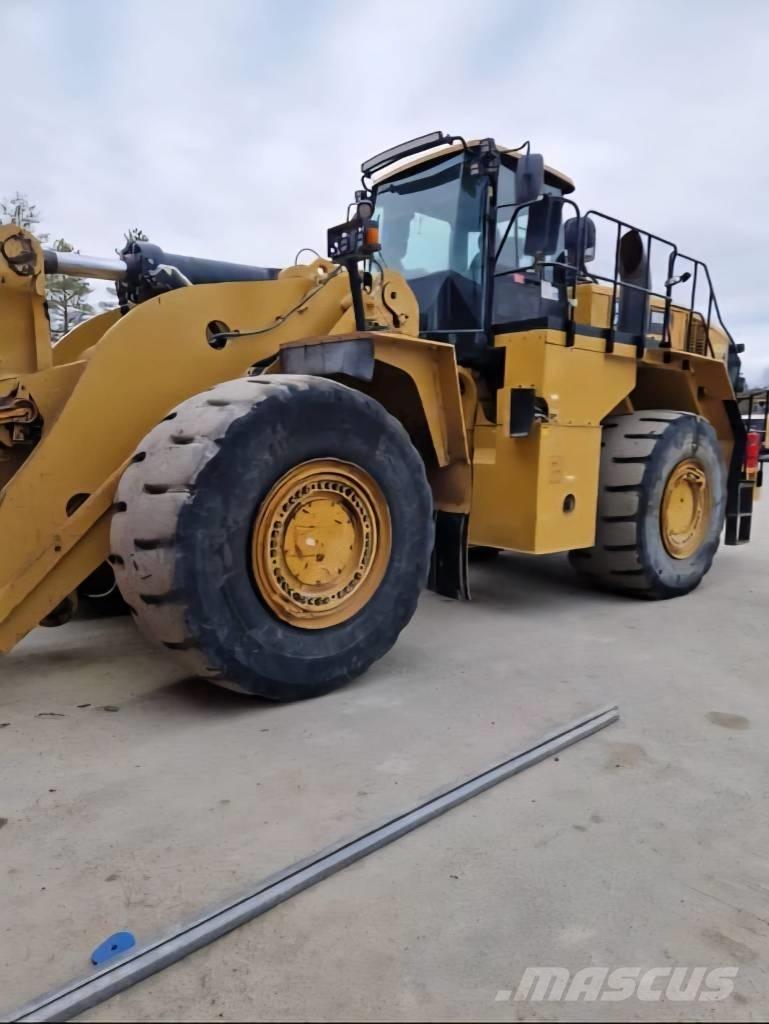 CAT 988K Kolové nakladače