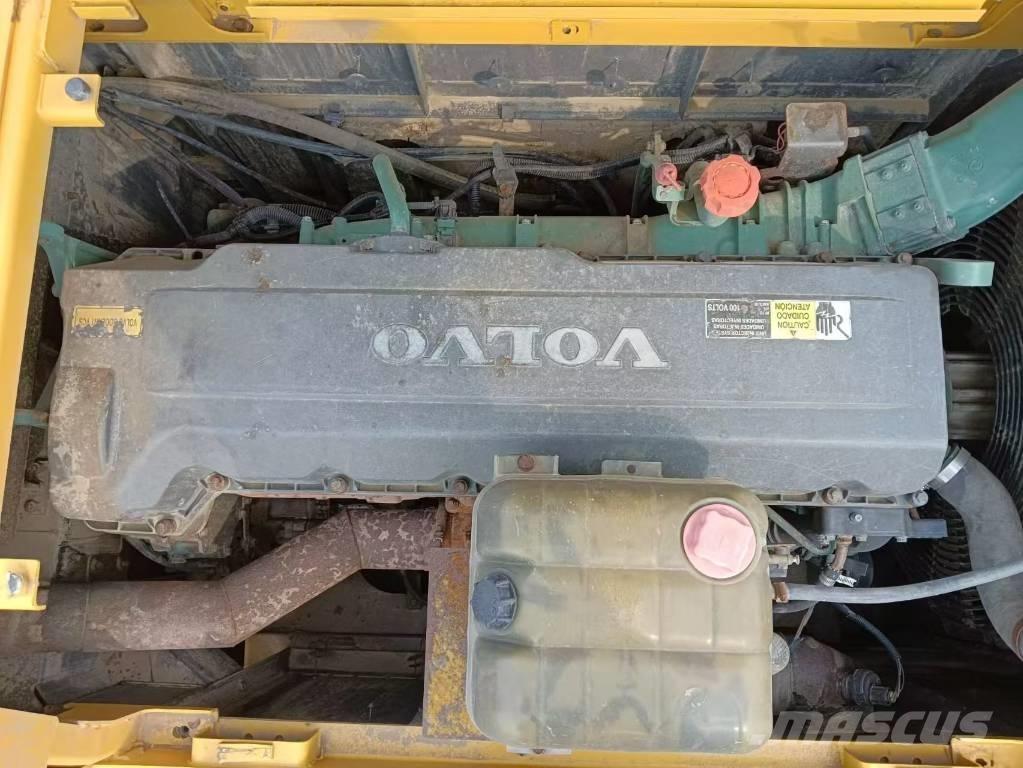 Volvo EC 480 Pásová rýpadla