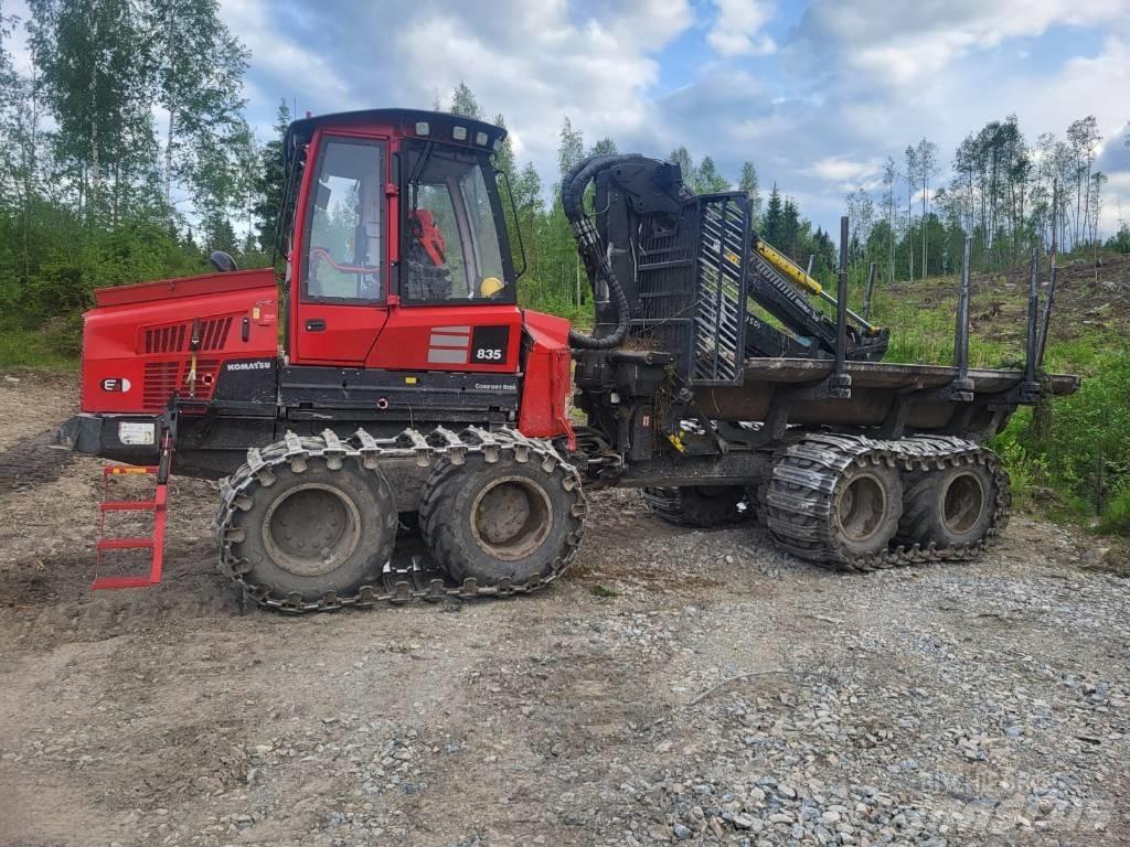 Komatsu 835 Vyvážecí traktory