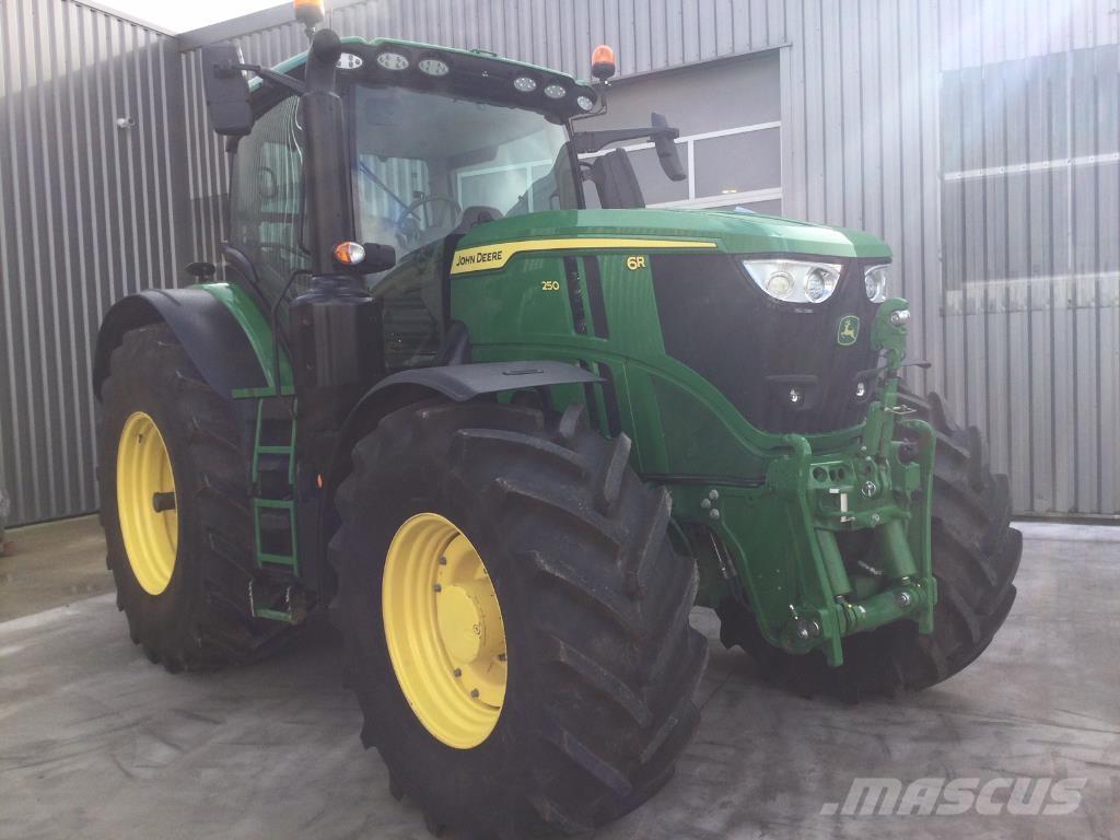 John Deere 6R250 Traktory