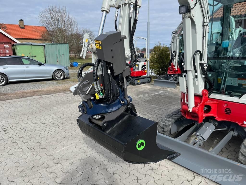 Takeuchi TB325R Mini rýpadla < 7t