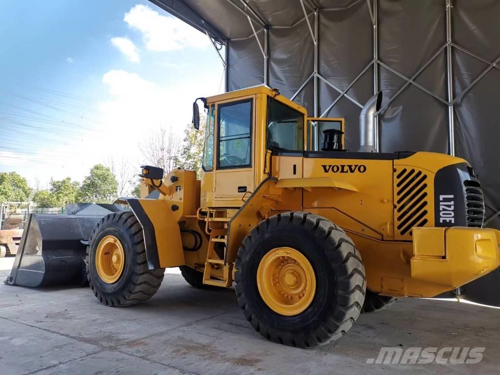 Volvo L 120 E Kolové nakladače