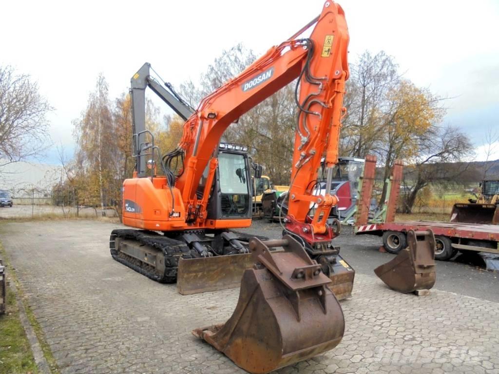 Doosan DX 140 LCR-3 Pásová rýpadla