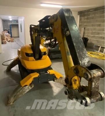 Brokk 110 Mini rýpadla < 7t