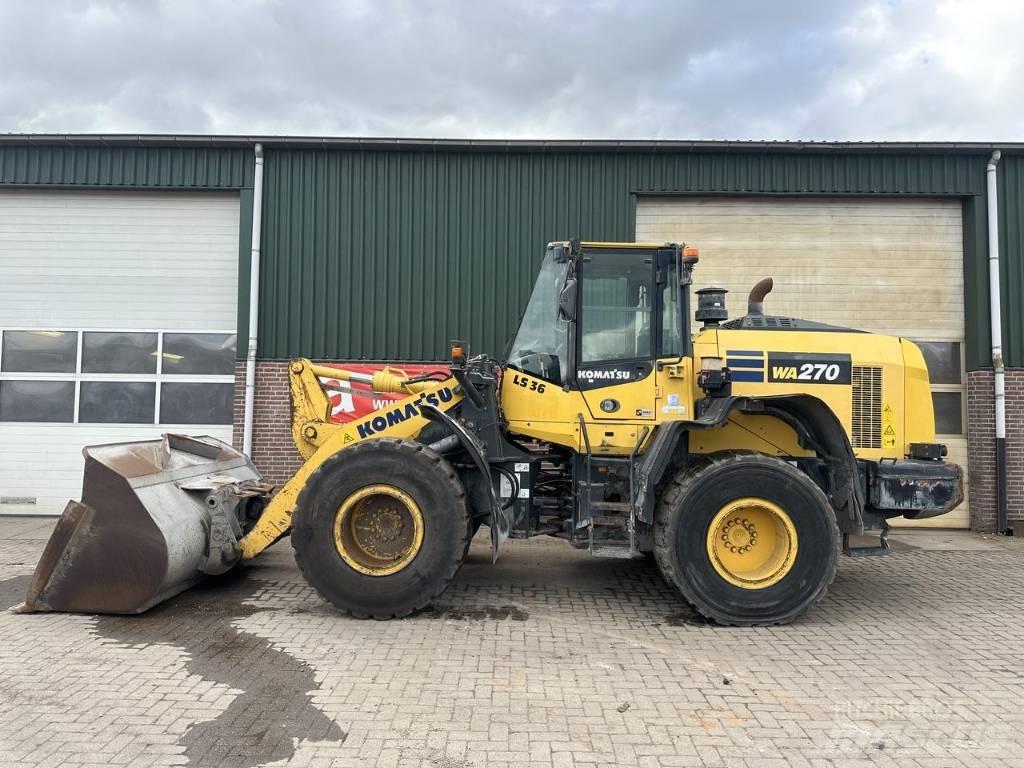 Komatsu WA270 8 Kolové nakladače