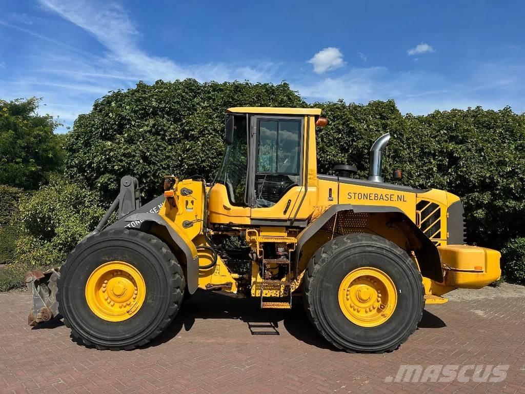 Volvo L120 F Kolové nakladače