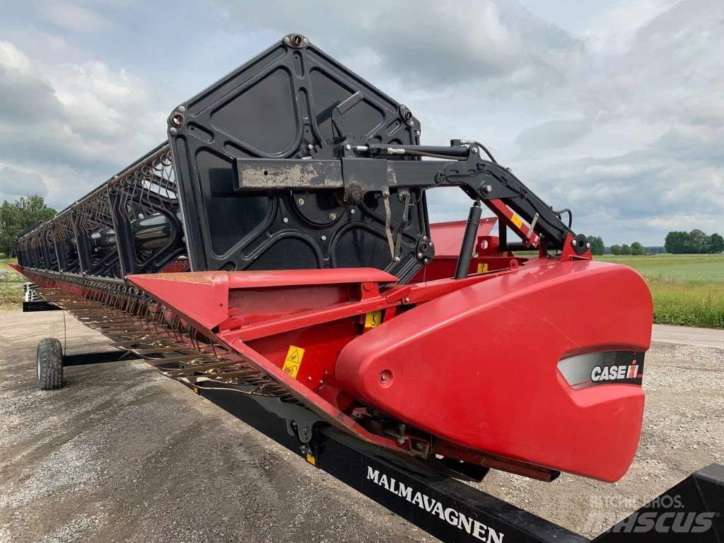 Case IH 3050 Kombajnové hlavice
