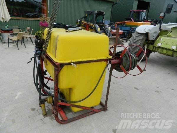  H-610 600 Tažené postřikovače