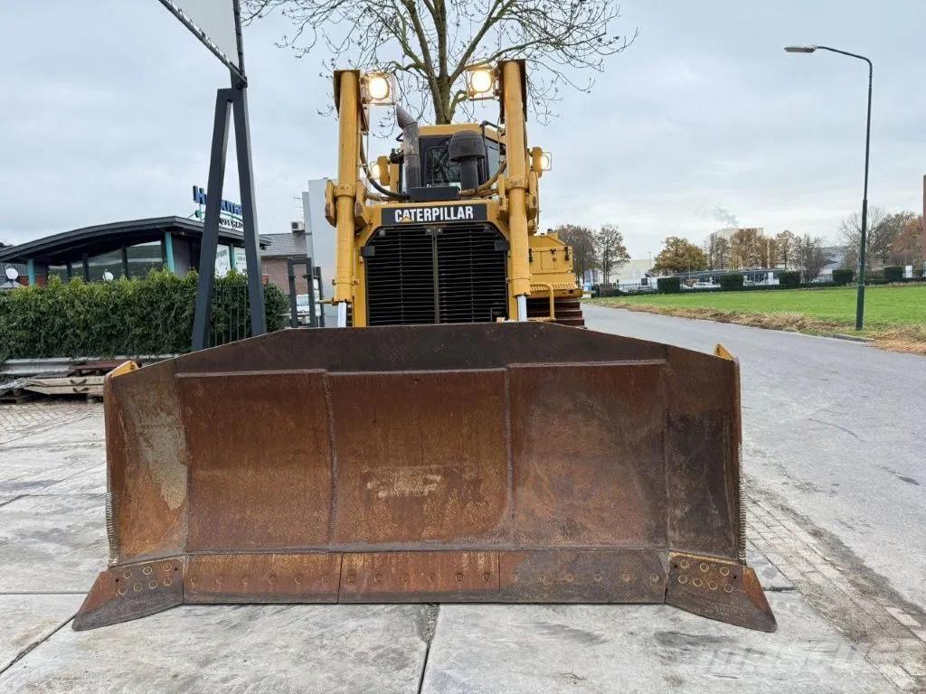 CAT D7R Pásové dozery