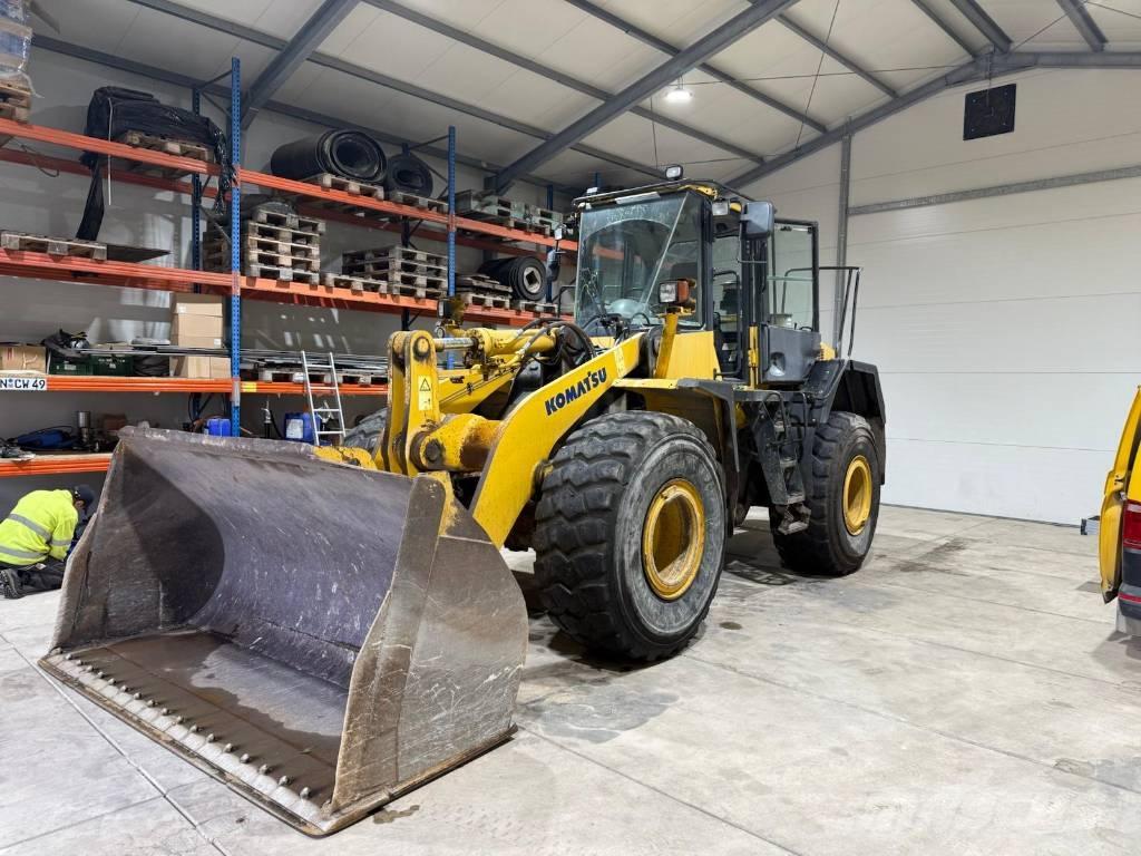 Komatsu WA 380-6 Kolové nakladače