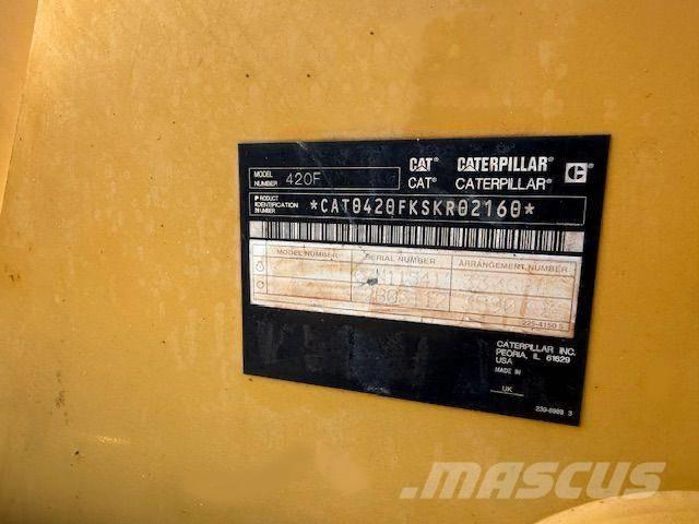 CAT 420 F Rýpadlo-nakladače