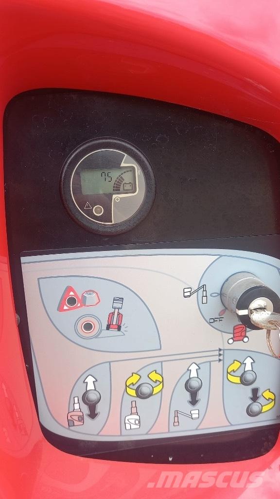Manitou 100 VJR Vertikální sloupové výtahy