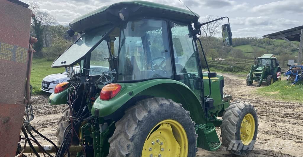 John Deere 5050E Traktory