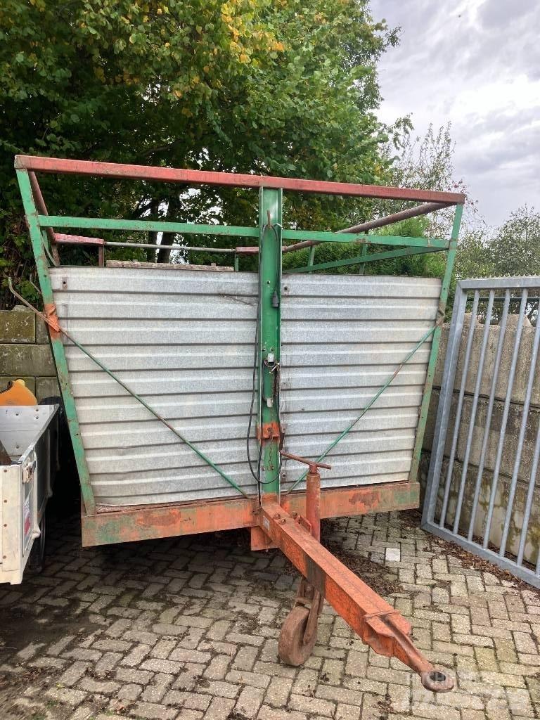 Veewagen  Přívěsy pro přepravu zvířat