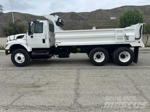 International 7400 Sklápěče