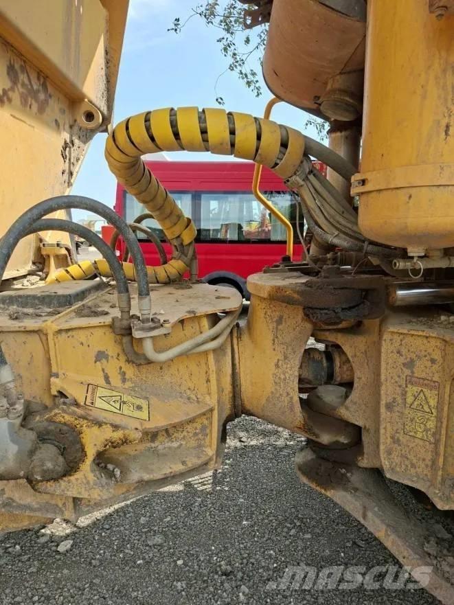Volvo A 25 D Kloubové dempry