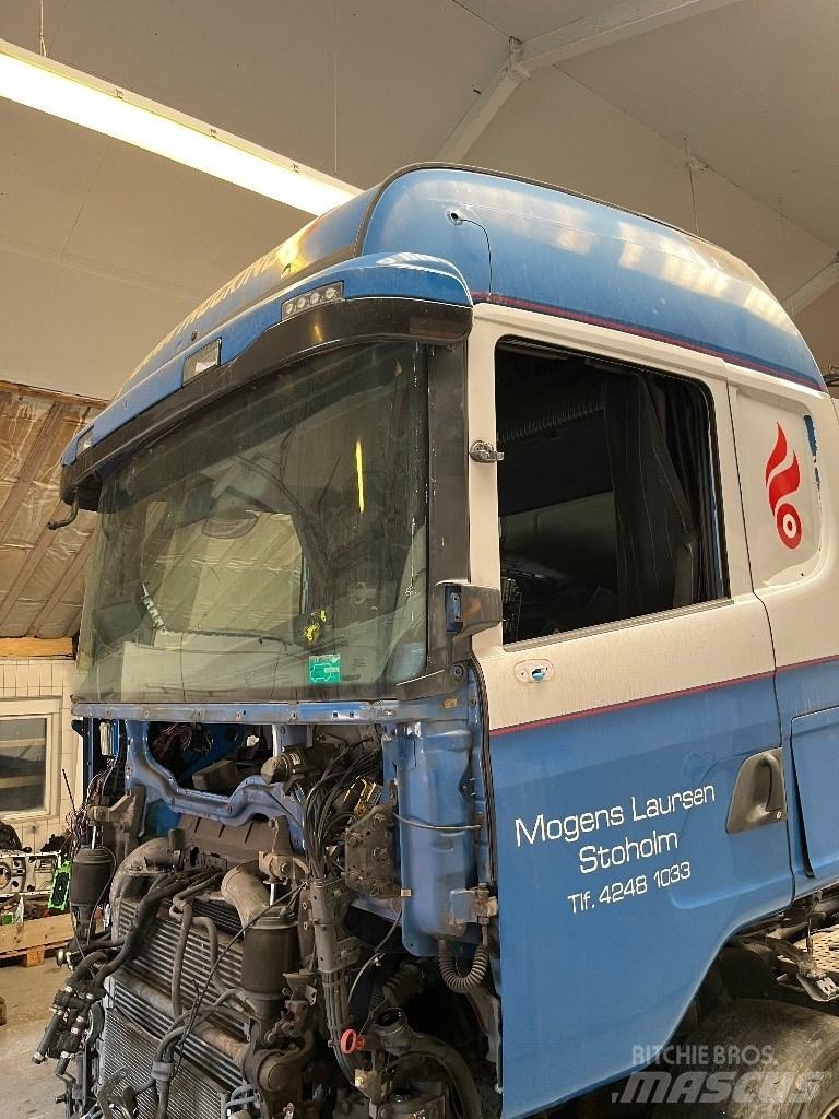 Scania CG19H Kabiny a interiér