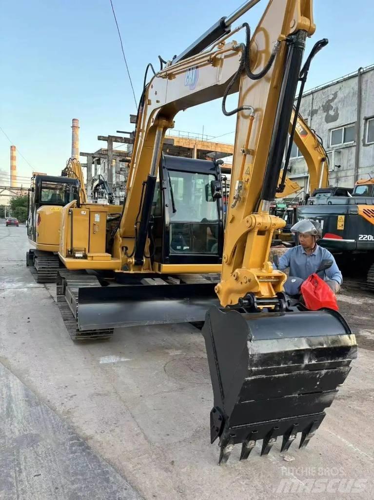 CAT 307 Mini rýpadla < 7t