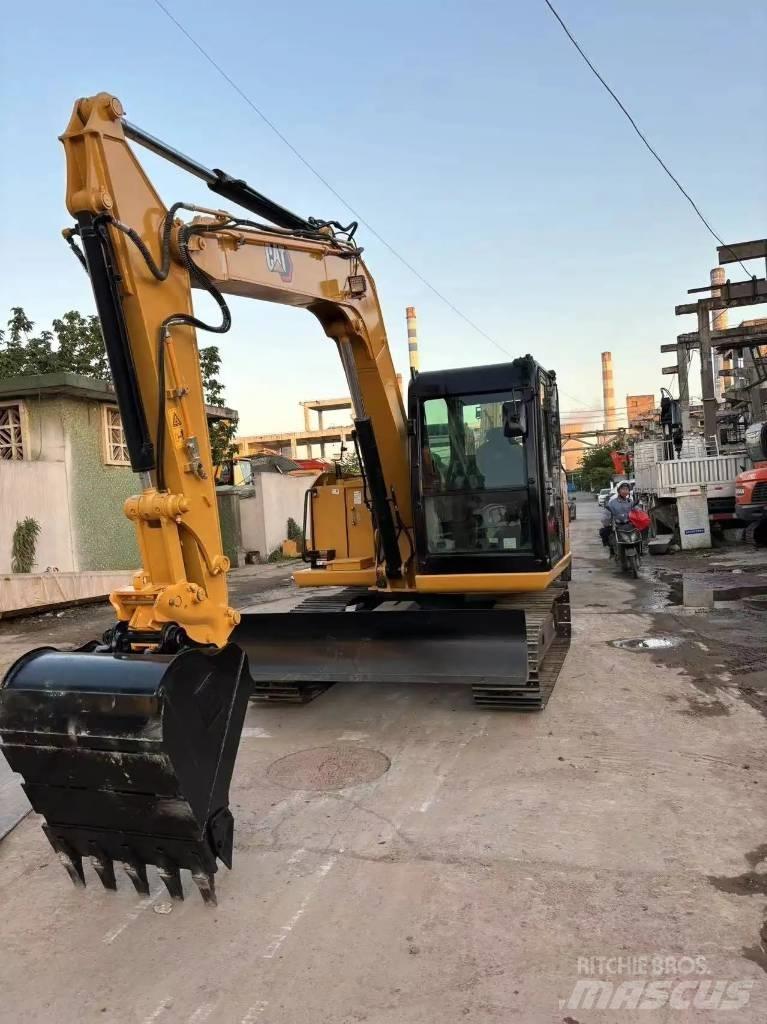 CAT 307 Mini rýpadla < 7t