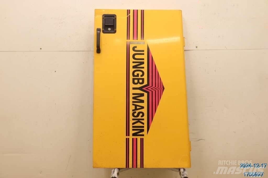 Ljungby L 12 Kabiny a interiér