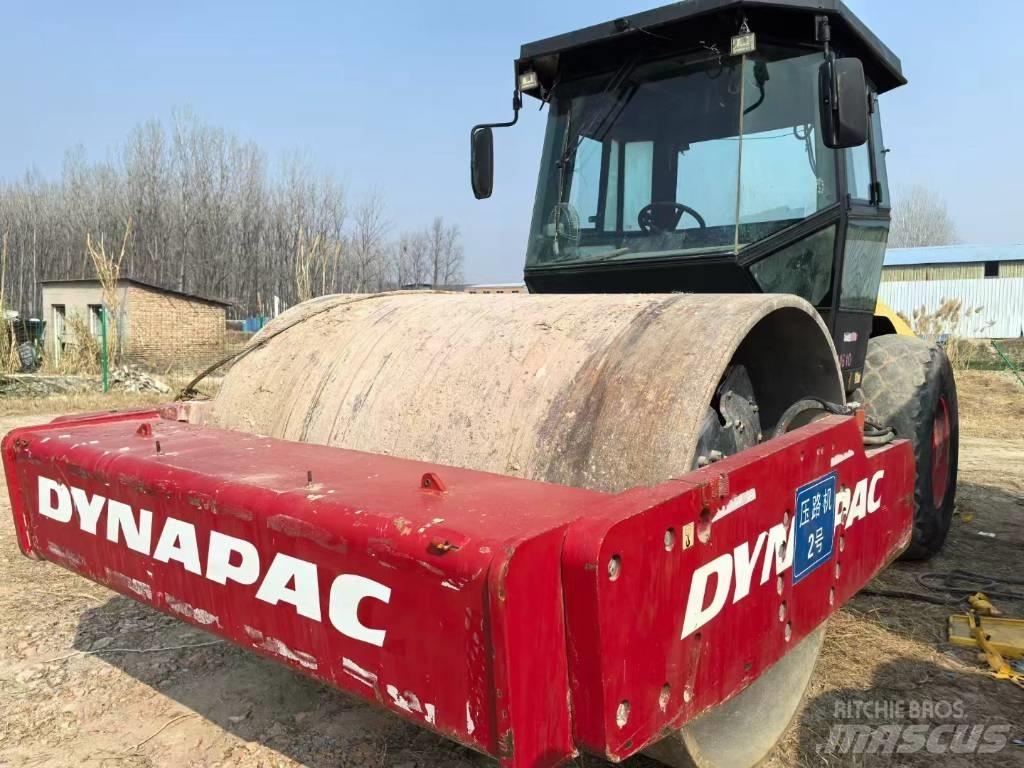Dynapac 610AC Kombinované válce