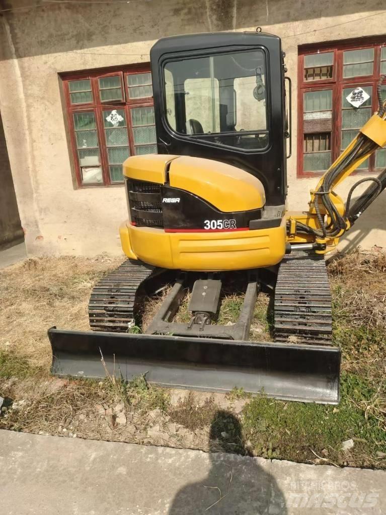 CAT 305 CR Mini rýpadla < 7t