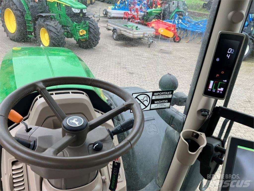 John Deere 6R 215 Traktory