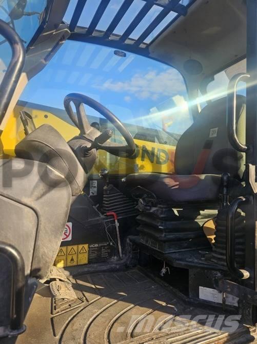 JCB 540V140 Teleskopické manipulátory