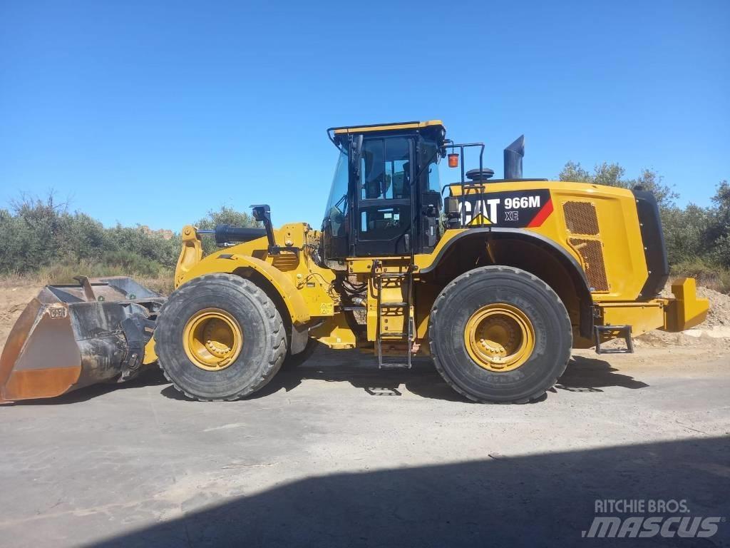CAT 966 M Kolové nakladače