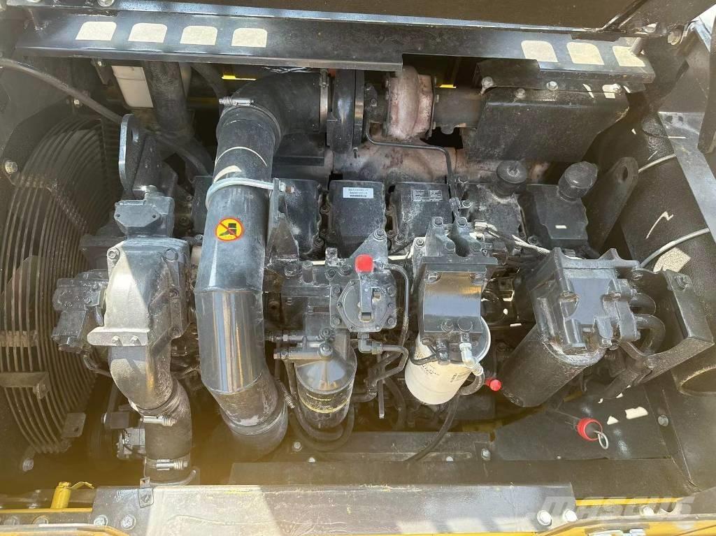 Komatsu PC 400 Pásová rýpadla