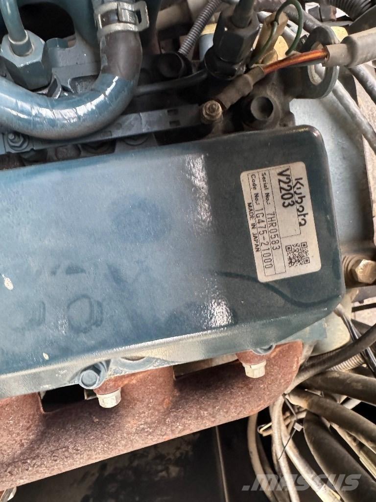 Mecalac TA 3 SR Vyklápěcí dempry