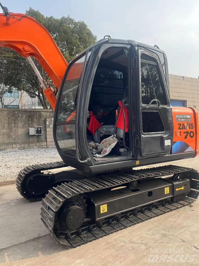 Hitachi ZX70 Pásová rýpadla