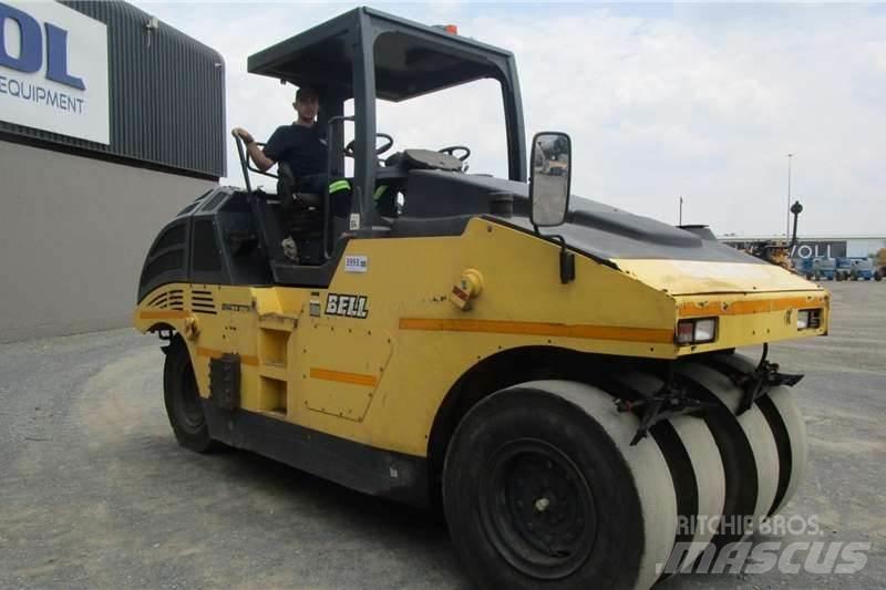 Bomag BW27RH Kombinované válce