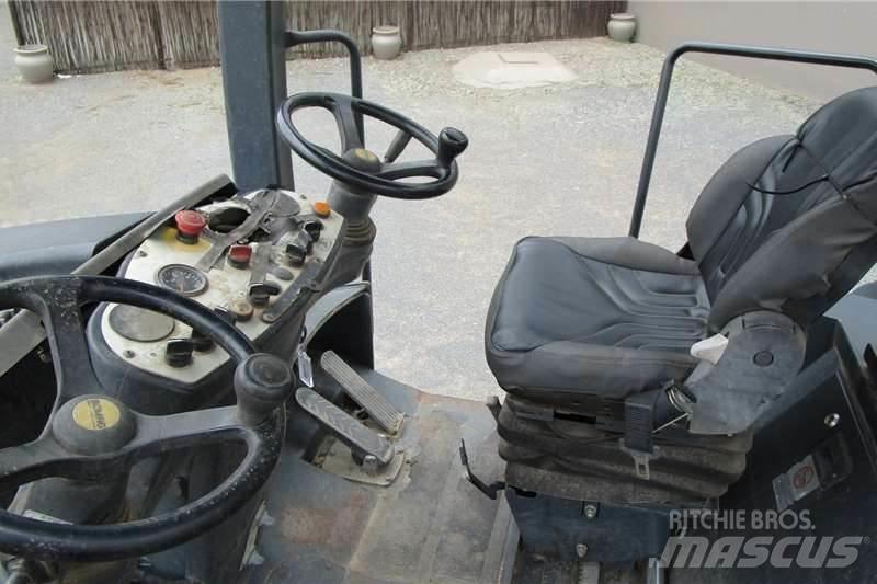 Bomag BW27RH Kombinované válce
