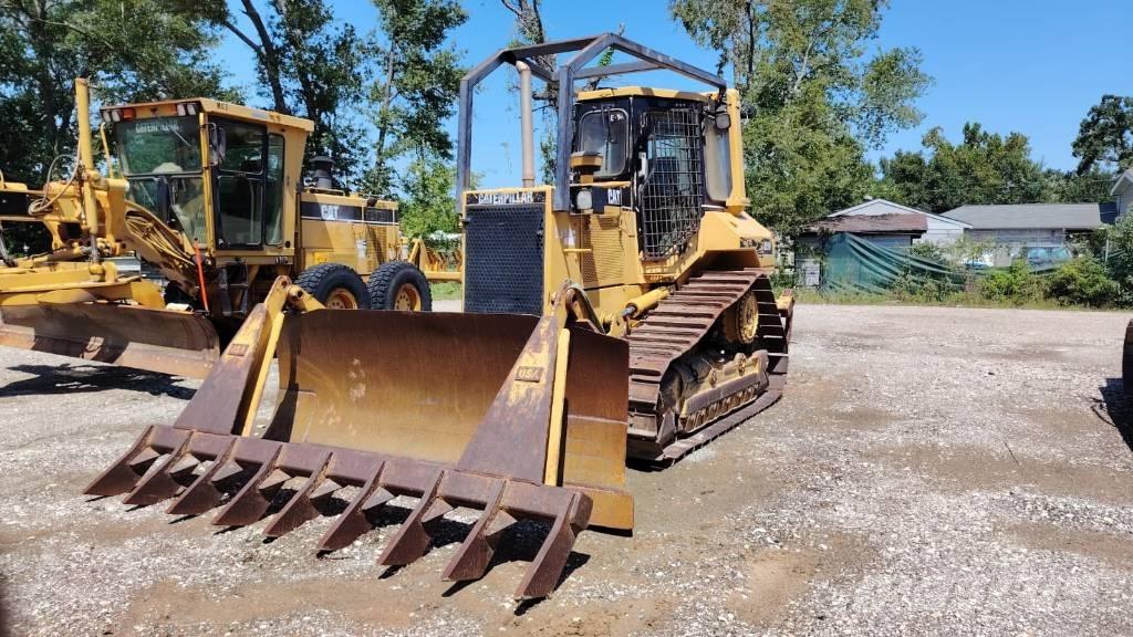 CAT D 5 M XL Pásové dozery