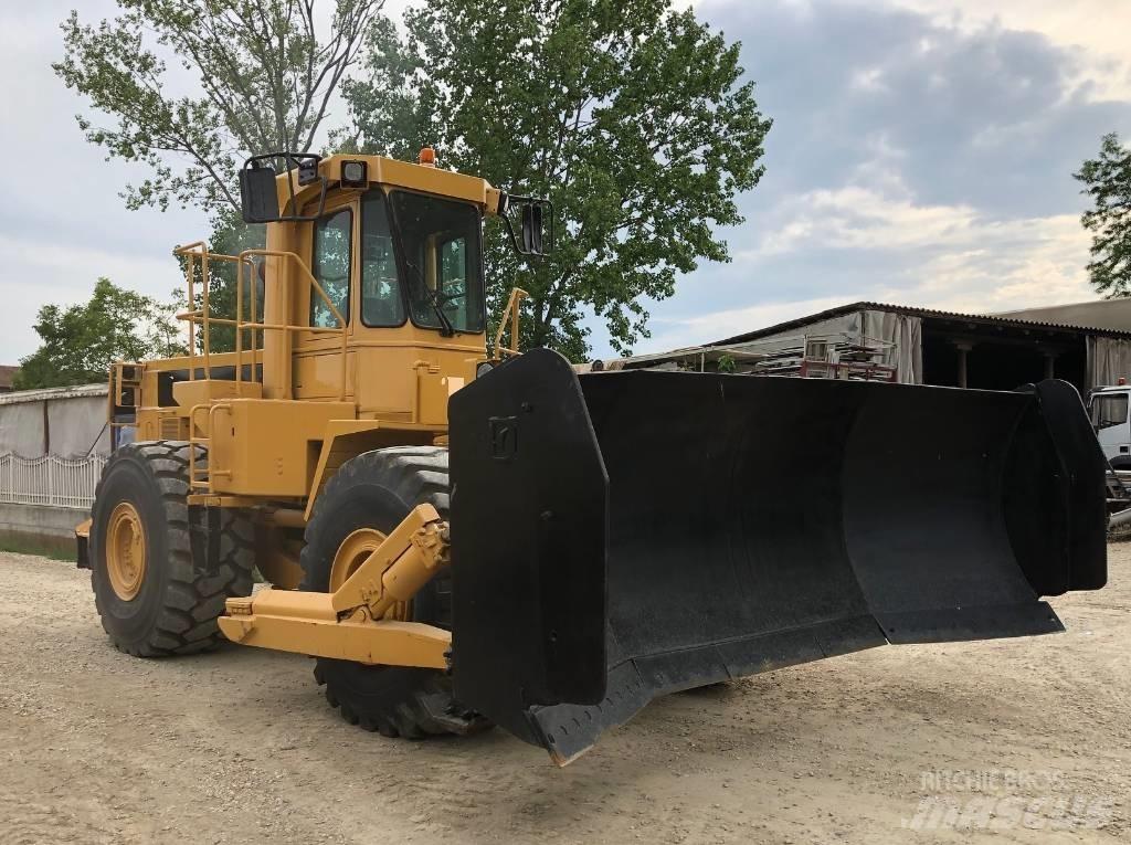 CAT 824 C Kolové dozery