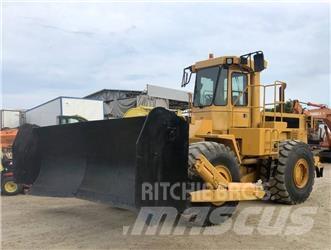 CAT 824 C Kolové dozery