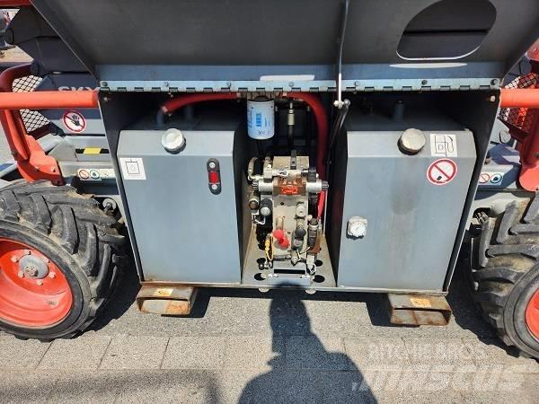 SkyJack SJ 6832 RT Nůžková zvedací plošina