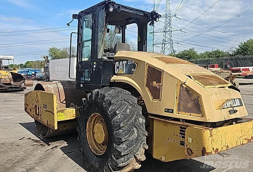 CAT CS 76 Tahačové válce