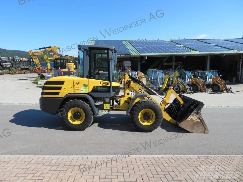 Yanmar V 80 Kolové nakladače
