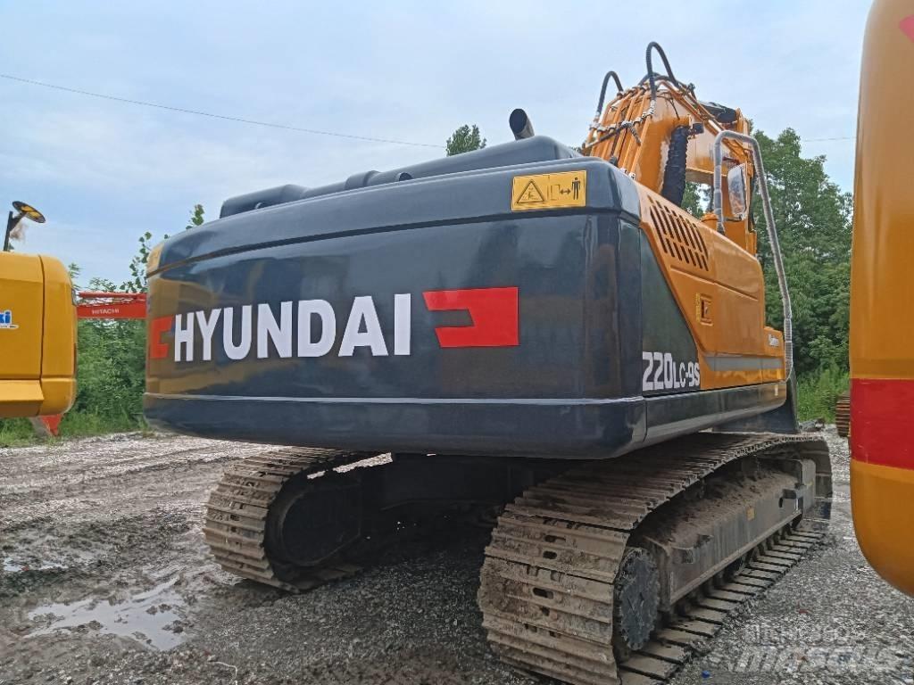 Hyundai R220-9S Pásová rýpadla