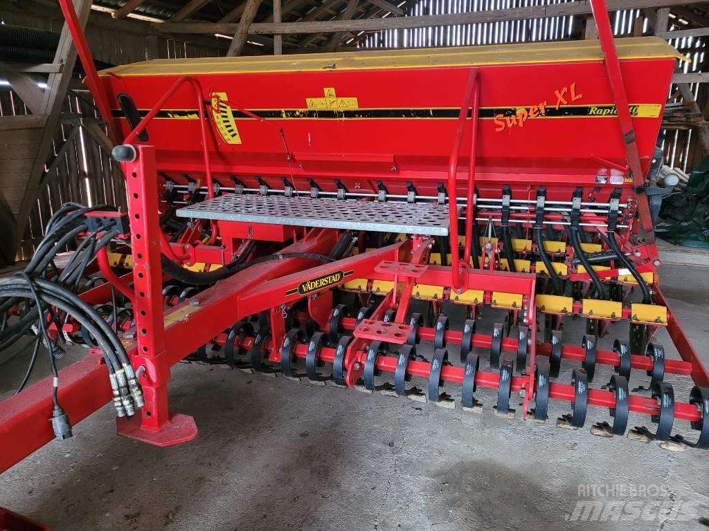 Väderstad Rapid400C Mechanické secí stroje