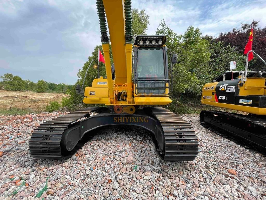 Komatsu PC 240-8 Pásová rýpadla