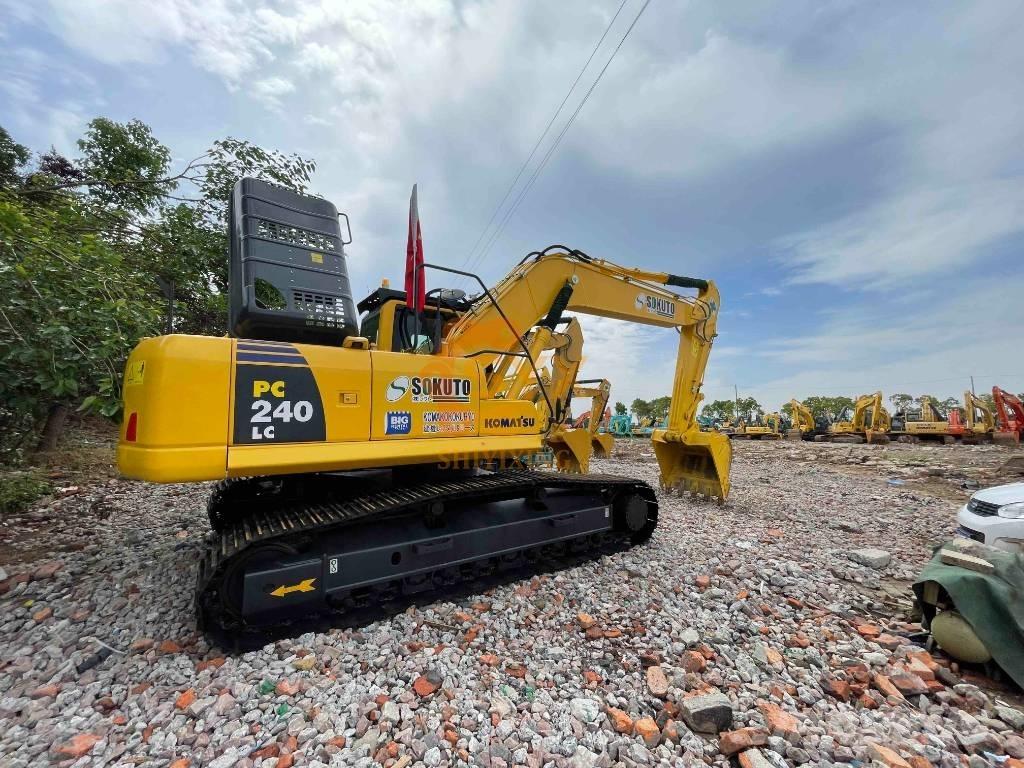 Komatsu PC 240-8 Pásová rýpadla