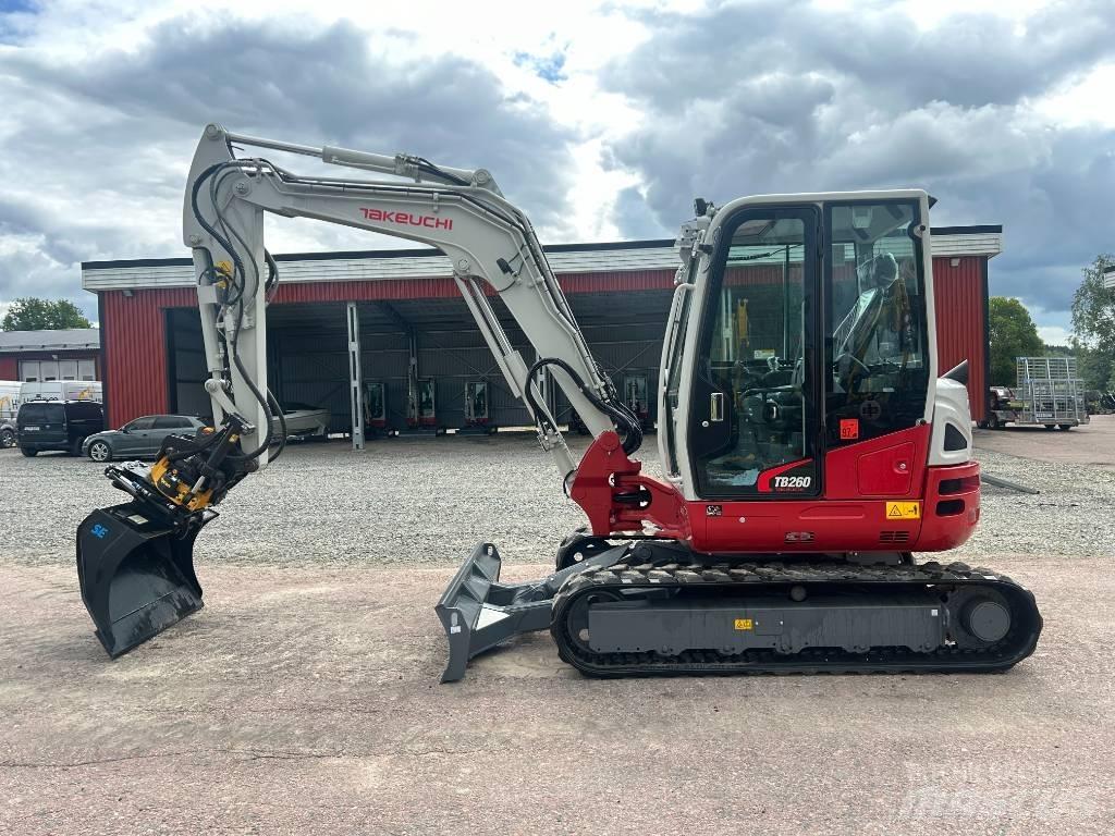 Takeuchi TB260 Mini rýpadla < 7t