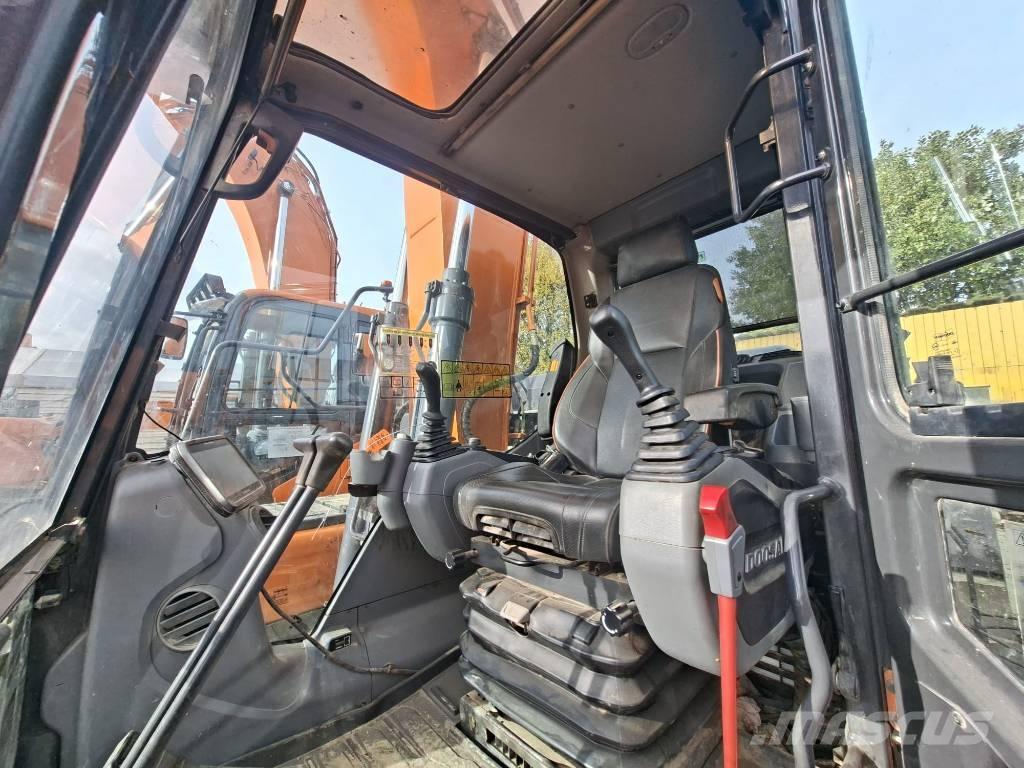 Doosan DX 140 LC Pásová rýpadla
